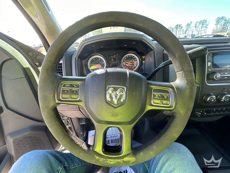 2017-dodge-3500-image-13