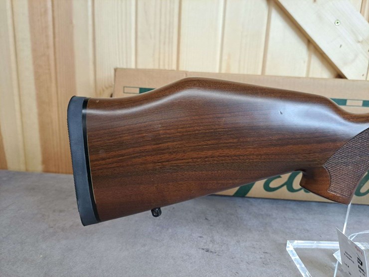 weatherby-vanguard-.300-wby-magnum-bolt-rifle-image-10