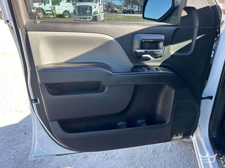 2019-gmc-sierra-1500-image-11