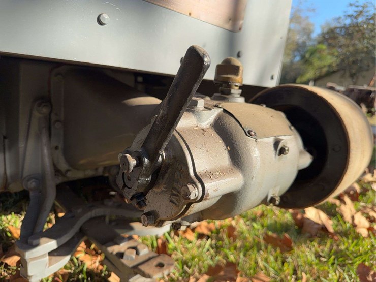 caterpillar-ten-orchard-image-50