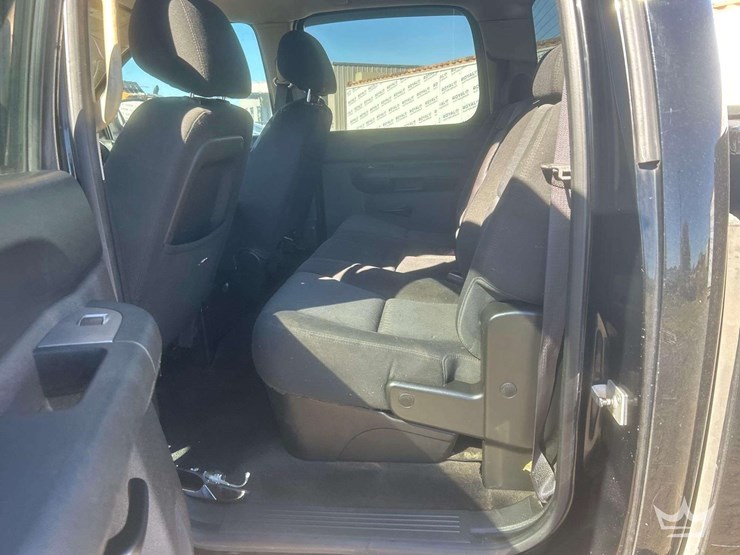 2013-gmc-sierra-1500-image-10