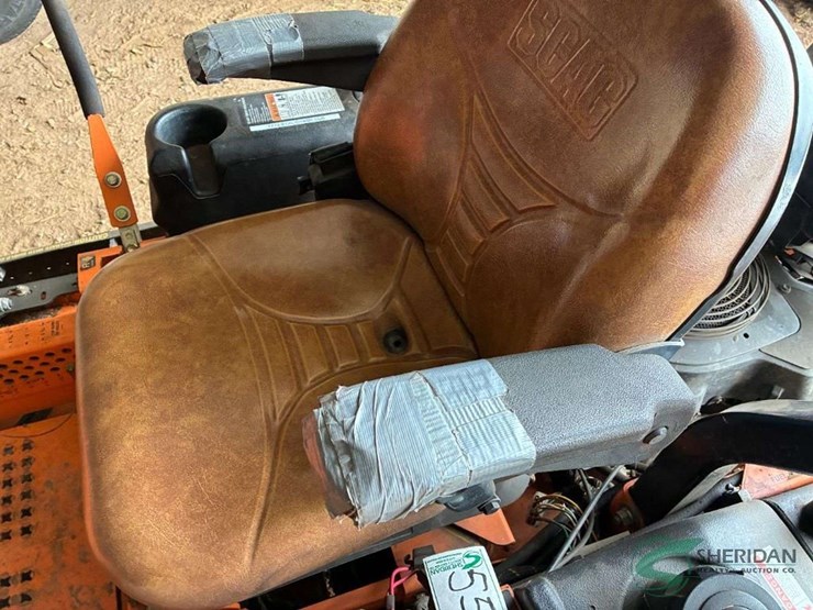 scag-tiger-cat-52"-mowing-deck-showing-1615-hours-image-6