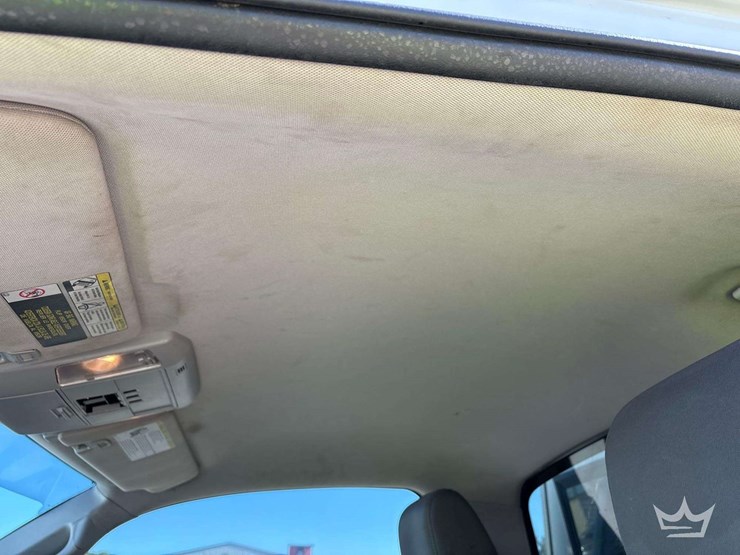 2016-toyota-tacoma-image-16