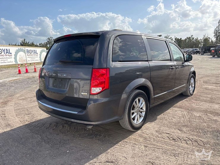 2019-dodge-grand-caravan-image-3