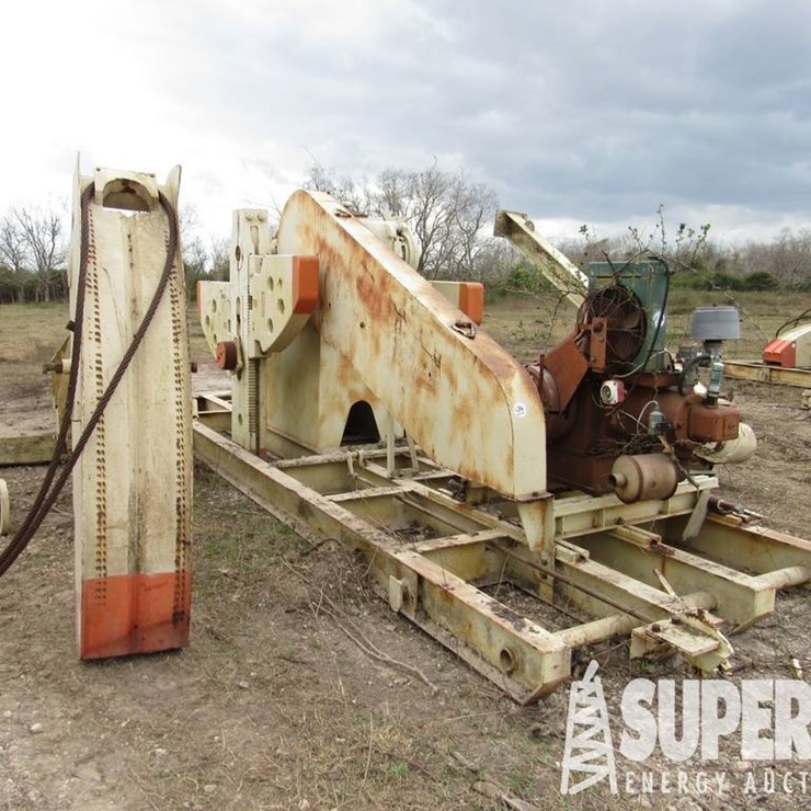 2011 INTERNATIONAL C11