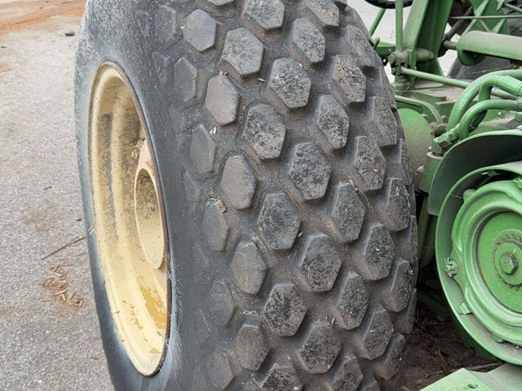 john-deere-620-image-37