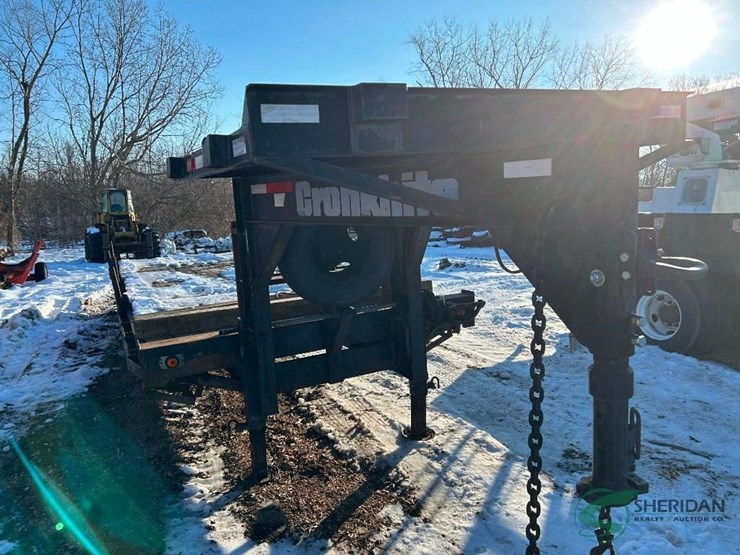 2005-cronkhite-9100-24ft-with-5ft-beavertail-vin-#-47391362451110435-image-2