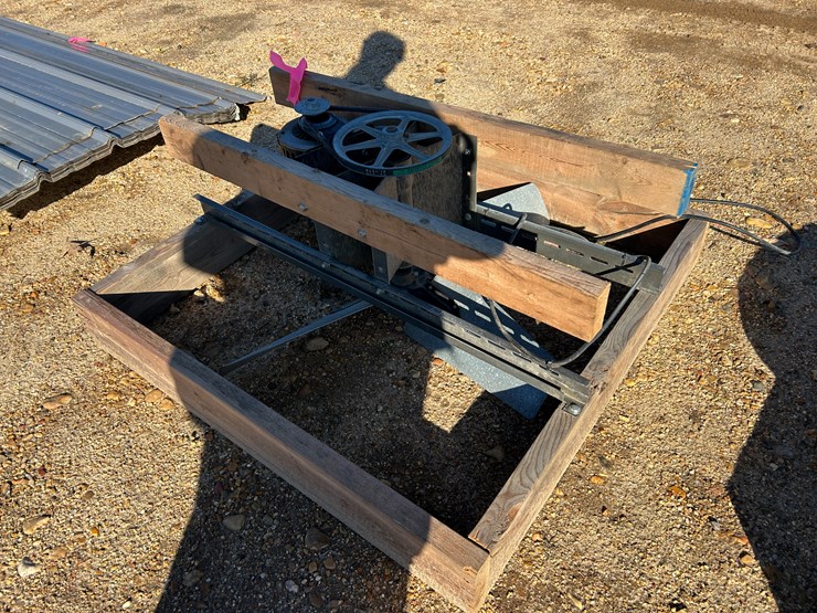 #37852-•-barn-fan-image-4