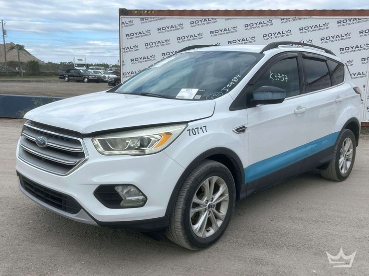 2017-ford-escape-image-1