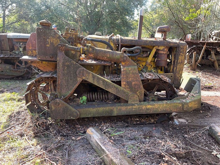 caterpillar-r2-image-5