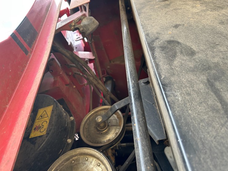 #38416-•-2016-case-axial-flow-8240-prwd-combine-yfg230343-image-43