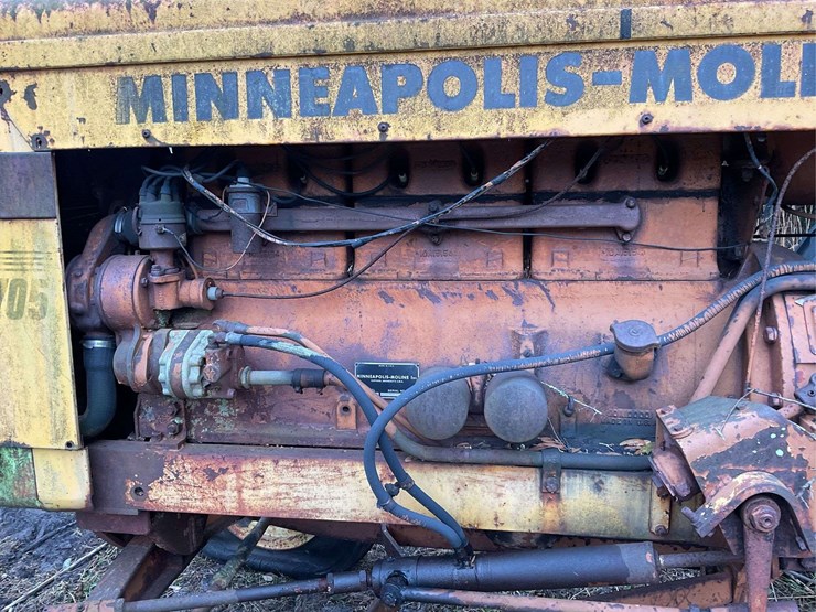 minneapolis-moline-g705-image-11