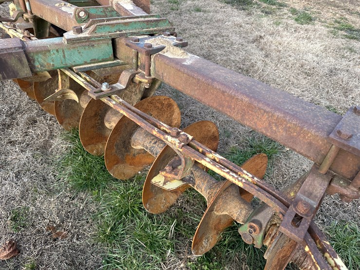 john-deere-17-image-16