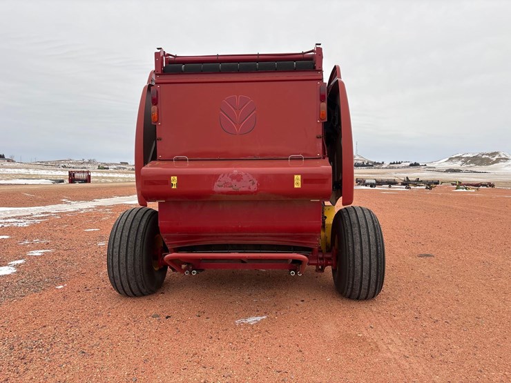 2015-new-holland-rb560-round-baler-image-6