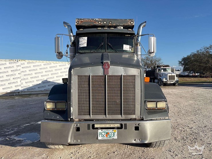 2016-kenworth-t800-image-54