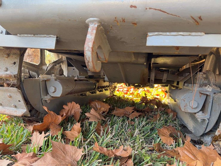 caterpillar-ten-orchard-image-57