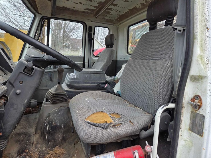 1995-isuzu-straight-truck-image-5