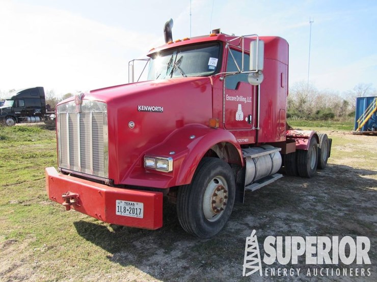 2008-kenworth-t800-image-1