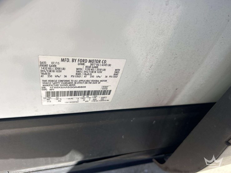 2016-ford-explorer-image-5