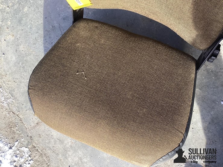miscellaneous-tractor-seat-image-10