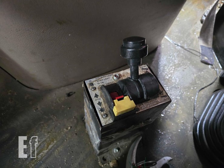 2016-freightliner-cascadia-113-image-17