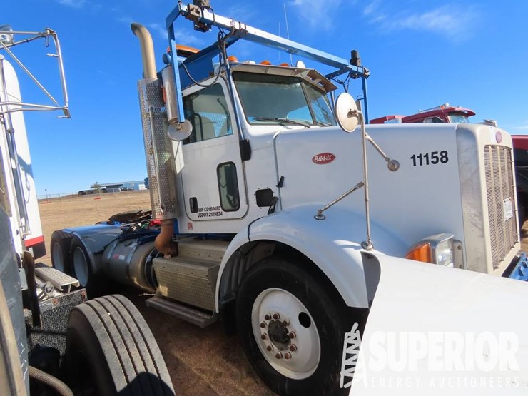 2012-peterbilt-365-image-4