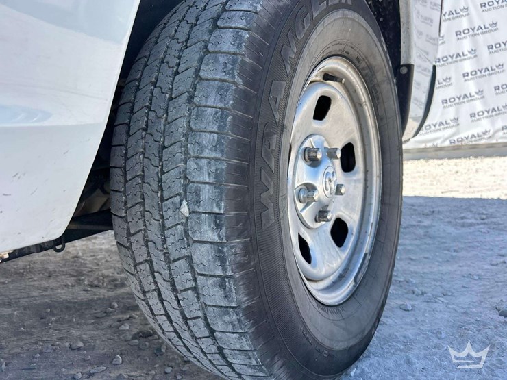 2012-dodge-2500-image-24