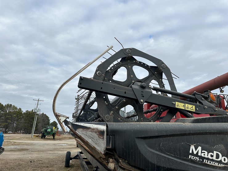 2015-mac-don-fd75-image-22