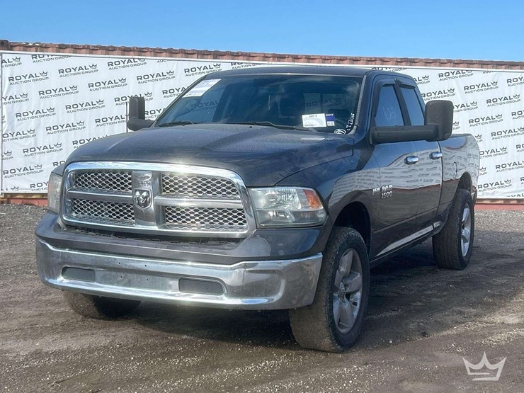 2016-dodge-1500-image-1