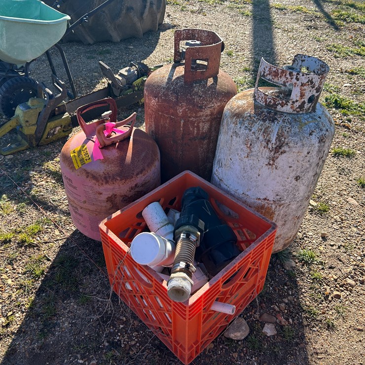 #37672 • Lot of (3) Propane Bottles