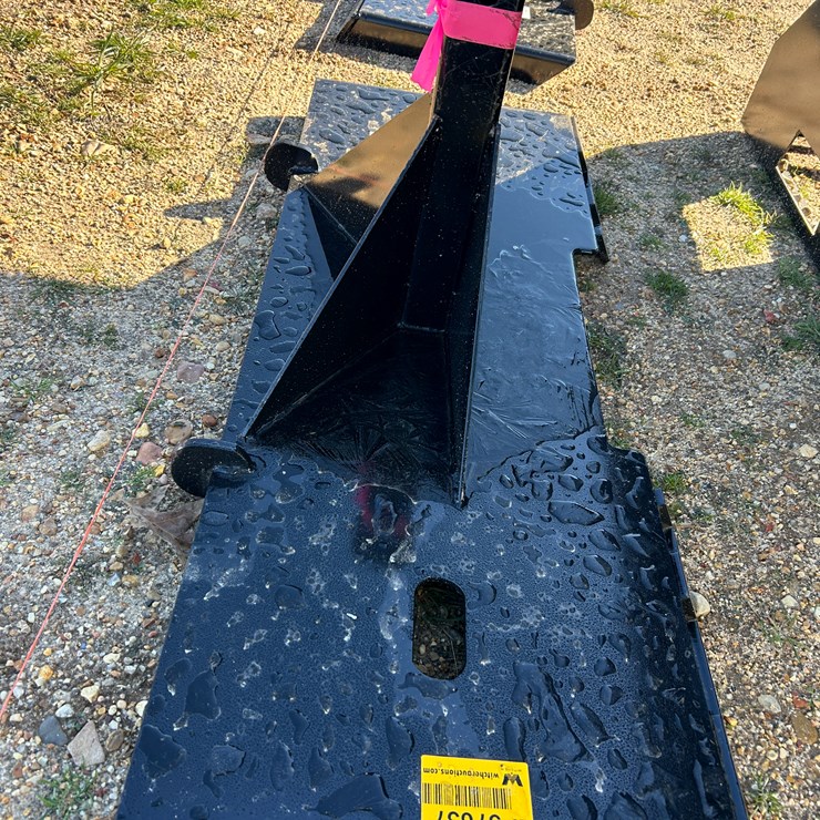 #37637 • Skid Steer Reciever Hitch Attachment
