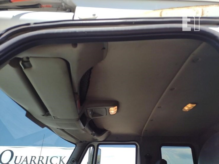 2008-international-durastar-4300-image-14