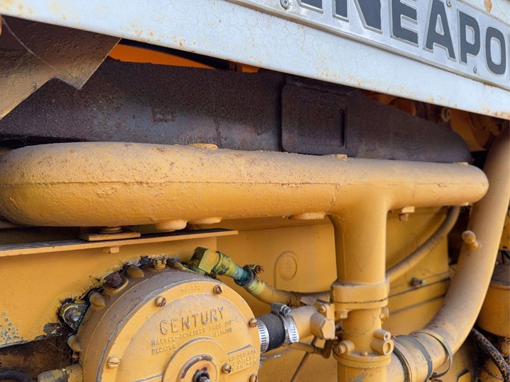 minneapolis-moline-g1000-image-18