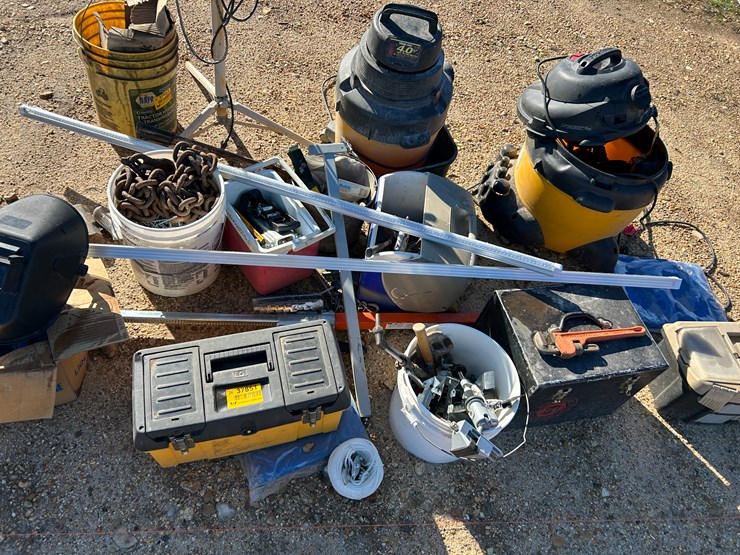#37851-•-shop-vac,-tools,-welder-helemet,-lights-etc-image-1