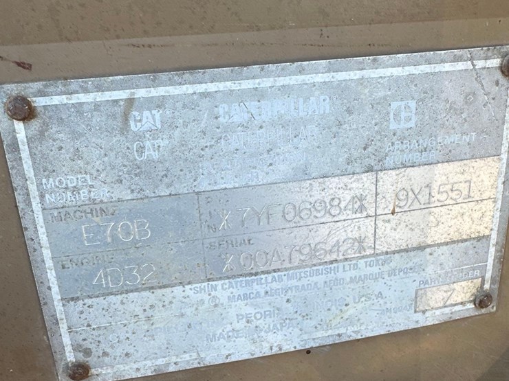 caterpillar-e70b-image-12