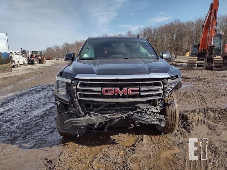 2022-gmc-yukon-slt-image-2