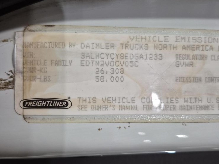 2014-freightliner-business-class-m2-106-image-32