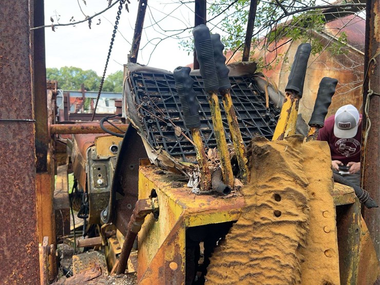 minneapolis-moline-diesel-backhoe-image-36