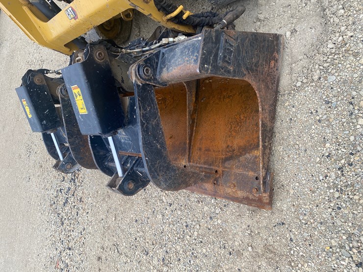 2023-caterpillar-249d3-image-9