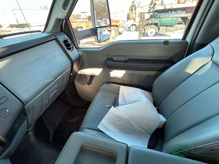 2021-ford-f750-image-33