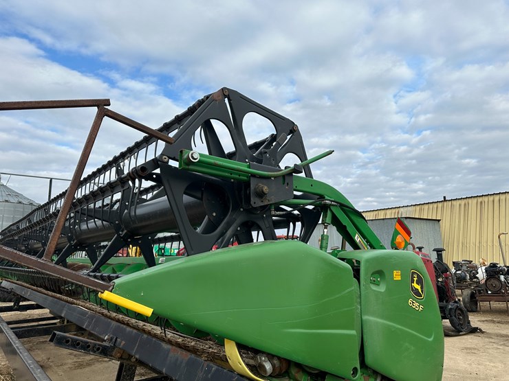 2013-john-deere-635f-image-24