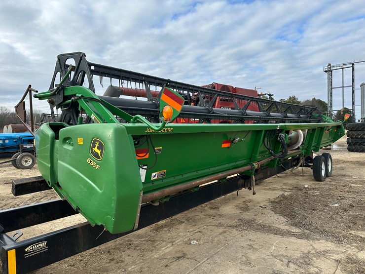 2013-john-deere-635f-image-1