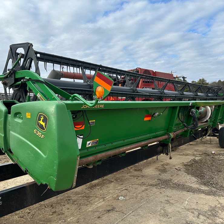 2013 JOHN DEERE 635F