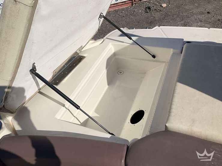 2014-sea-ray-250slx-bowrider-boat-with-t/a-boat-trailer-image-30