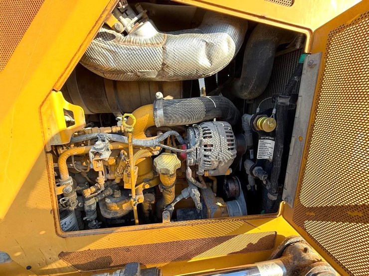 2017-deere-550k-lgp-image-21