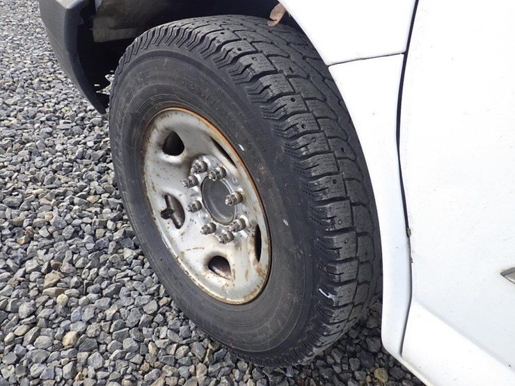 2005-chevrolet-express-2500-image-17