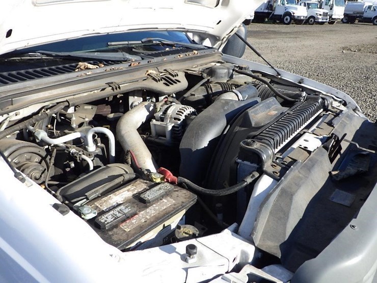 2004-ford-f550-image-24