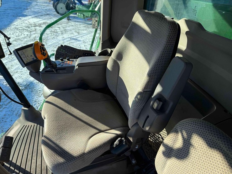 2016-john-deere-s660-image-60