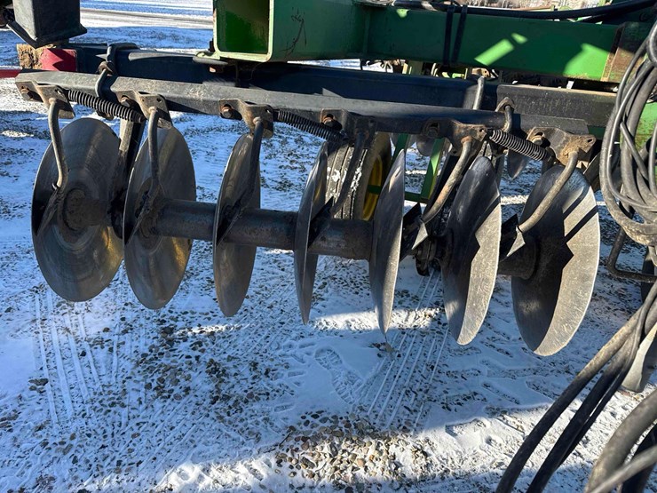 john-deere-630-image-23