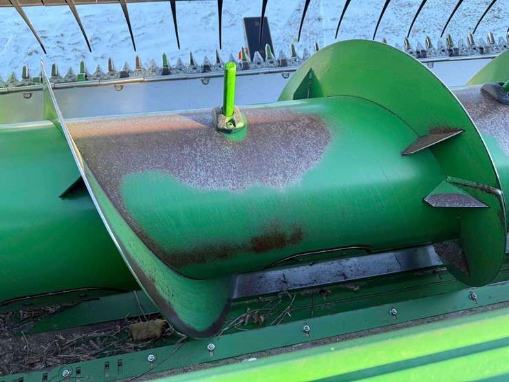 john-deere-630f-image-24